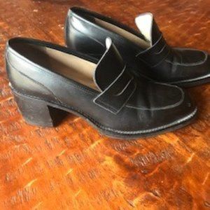 Women's Freelance Paris Black Loafers 10M